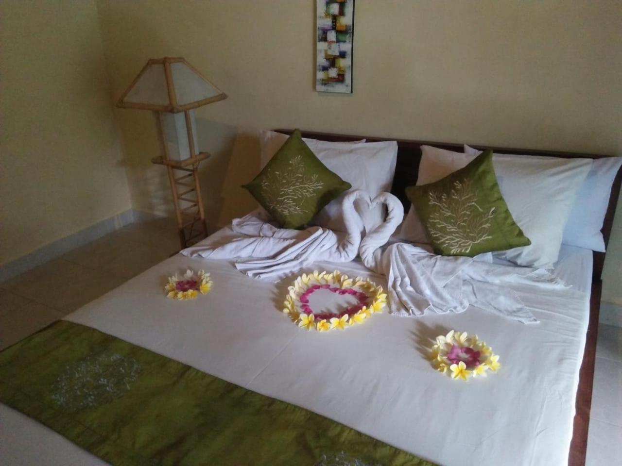 Lionk Bali House Bed & Breakfast Ubud  Exterior photo