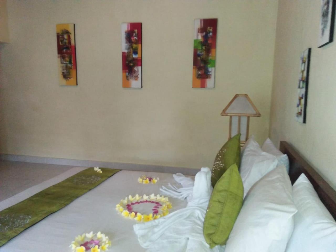 Lionk Bali House Bed & Breakfast Ubud  Exterior photo