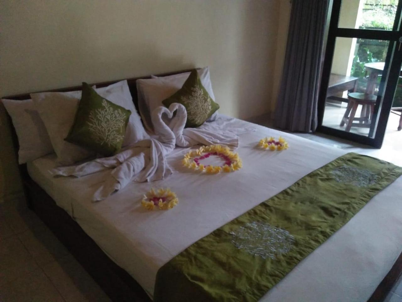 Lionk Bali House Bed & Breakfast Ubud  Exterior photo